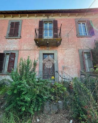 PORZIONE DI BIFAMILIARE A VITERBO