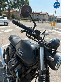 Moto Guzzi V7 Stone ABS