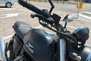 Moto Guzzi V7 Stone ABS