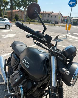 Moto Guzzi V7 Stone ABS