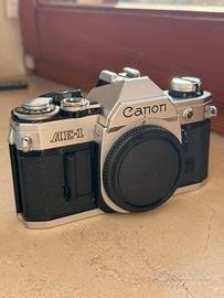 Canon AE1 + borsa e accessori