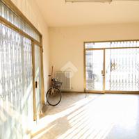 NEGOZIO A TRAVAGLIATO