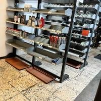 Attrezzatura usata per magazzino ricambi