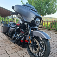 Harley davidson street glide cvo