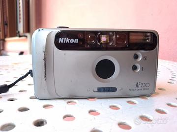 Macchina fotografica a rullino NIKON AF230