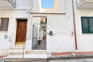 3 LOCALI A CEGLIE MESSAPICA