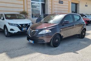 Lancia Ypsilon 1.2 Elefantino Rosa