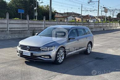 VOLKSWAGEN Passat 2.0 TDI SCR EVO DSG Executive