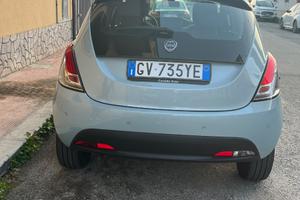 Lancia y hybrid
