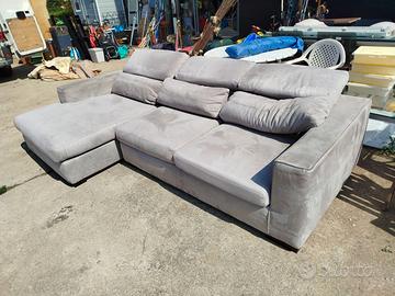 Divano angolare colore grigio perla sfoderabile