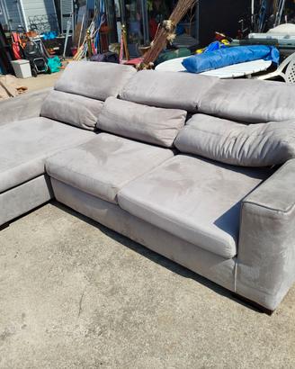 Divano angolare colore grigio perla sfoderabile