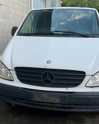 Muso Mercedes Vito 2009 W639 2.2 TD PER RICAMBI