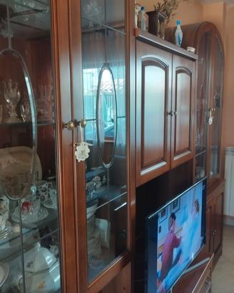 Mobile Soggiorno Classico in Legno con Vetrine