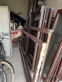 Serramenti porte/finestre e relativi scuri
