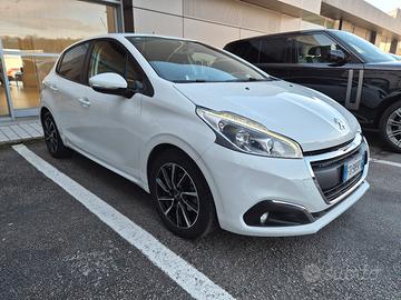 Peugeot 208 BlueHDi 75cv 5 porte