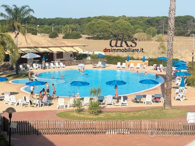 Pisticci marina. Blue Village. Vista piscina