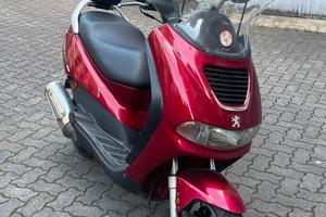 Moto Peugeot Elyseo 150 cc