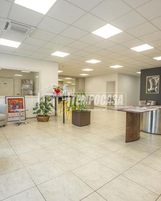 Ufficio a Montecosaro Via Piceno 7 locali