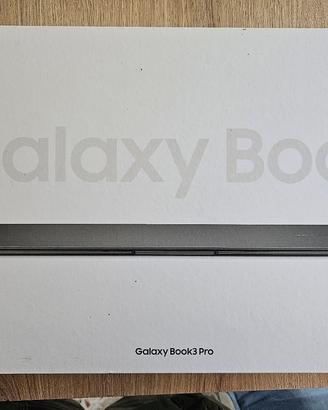 PC Samsung Galaxy Book3 Pro 16" — Come Nuovo