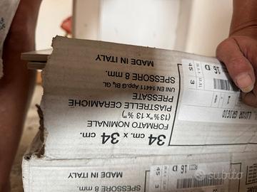 Pavimento per bagno – Elegante e resistente