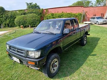 Toyota Hilux cabina singola