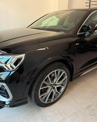 Audi Q3 Sportback 40 2.0 tdi S line edition quattr