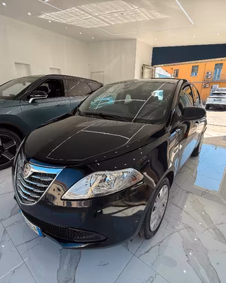 Lancia Ypsilon LANCIA YSPILON 1.2 8v Gold s&s 69cv
