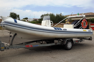 Gommone 6 metri con motore e carrello