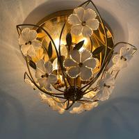 Lampadario dorato fantasia fiori