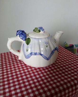 Teiera in ceramica