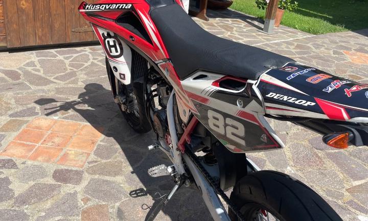 Husqvarna SM 125 - 2012