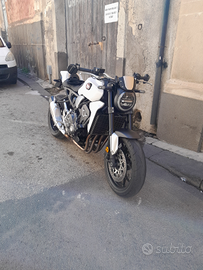 Honda cb1000r plus