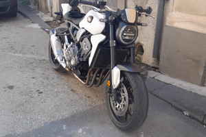 Honda cb1000r plus
