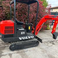 E230 - Mini escavatore 15 q PEL JOB EC15