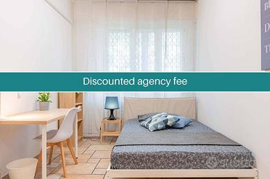 Stanza in appartamento di 80 m² a Milano
