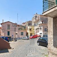 Ariccia bilocale con balcone