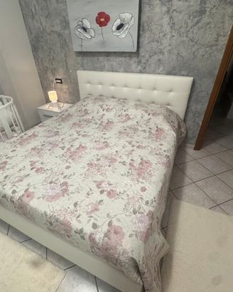 Camera da letto completa, di rete e materasso