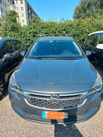 Opel Astra K Sports Tourer, 1.6 con radio Android