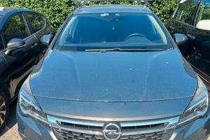 Opel Astra K Sports Tourer, 1.6 con radio Android
