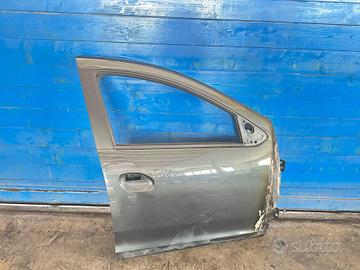 PORTIERA ANTERIORE DESTRA DACIA Duster Serie 80100