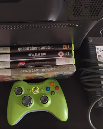 Xbox 360 Elite 120GB + controller + 4 Giochi