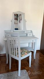 Scrivania con specchio