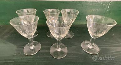 Antichi bicchierini vintage in vetro molato