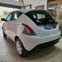 Lancia Ypsilon 1.2 69 CV 5 porte S&S Silver