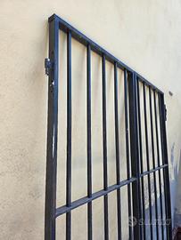 Inferriata in ferro per portafinestra