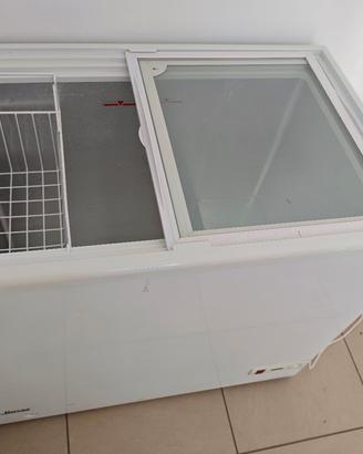 Congelatore a pozzetto Mod SD 200 (PREZZO TRATTABI
