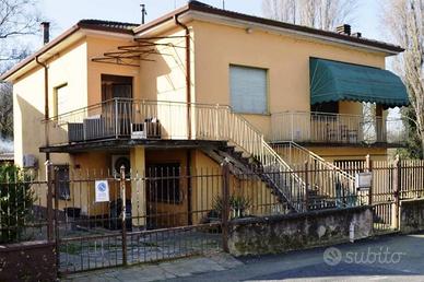 Immobile in asta di 139 m² con 4 locali e box auto