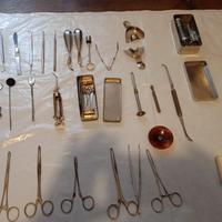 Attrezzi epoca da dentista assortiti meta del 900