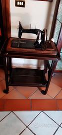 mobiletto con macchina da cucire Singer