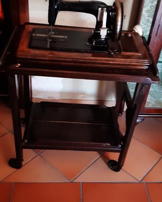mobiletto con macchina da cucire Singer